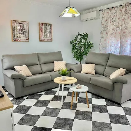 Apartamento De 3 Dorm En Pleno Centro De Nerja