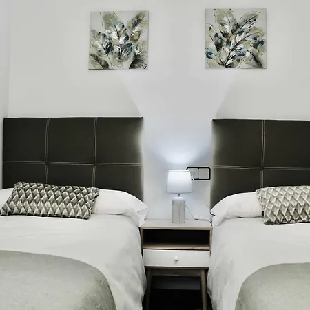 Апартаменты De 3 Dorm En Pleno Centro De Нерха